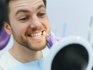 implantes dentários